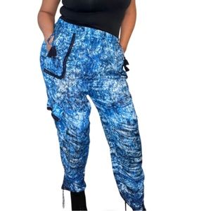 120 Elie Tahari 100% Silk Cargo in Azure